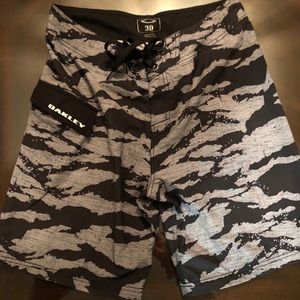 Oakley Swim - Men’s Oakley Swimsuit size 30 Oakley Swim - Men’s Oakley Swimsuit size 30